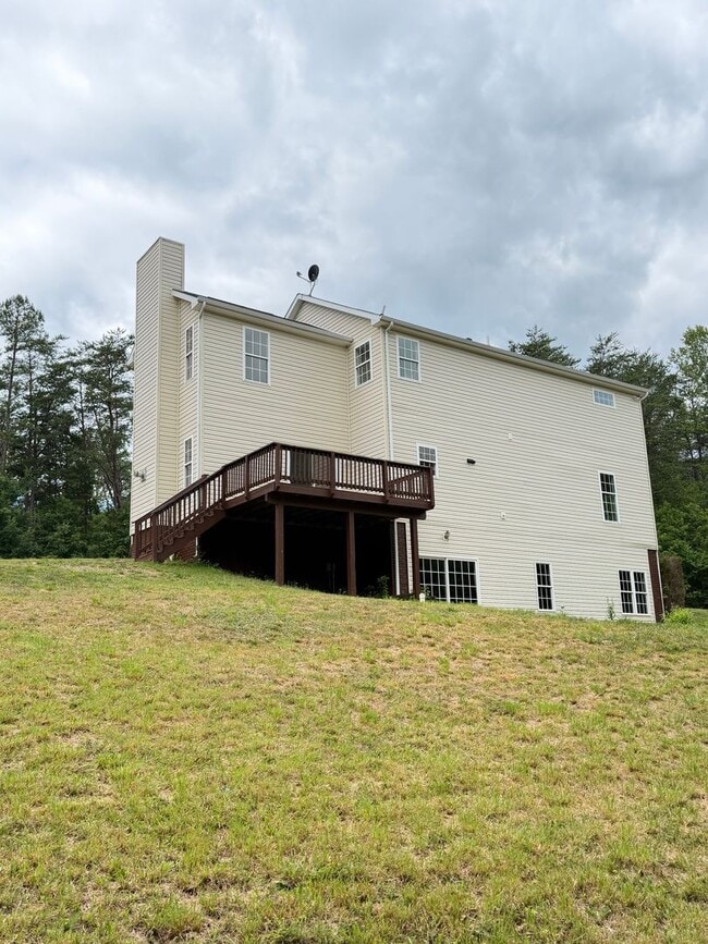 Photo - 106 Mountainside Drive