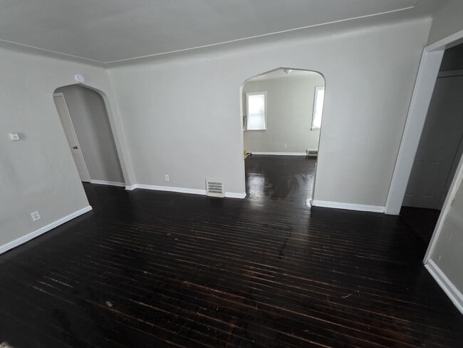 Photo - 16672 Lauder St