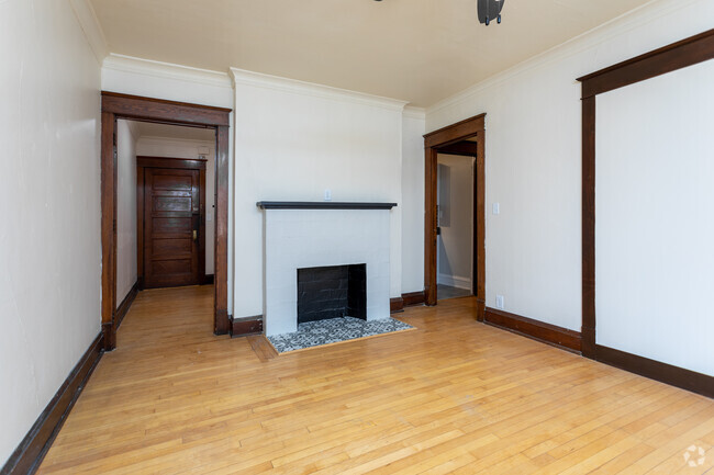 Interior Photo - Saxony Manor Rental