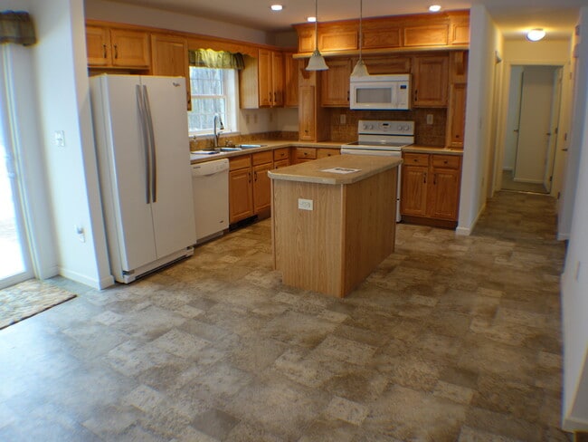 Building Photo - Single Family Ranch Style Home- South Berw...