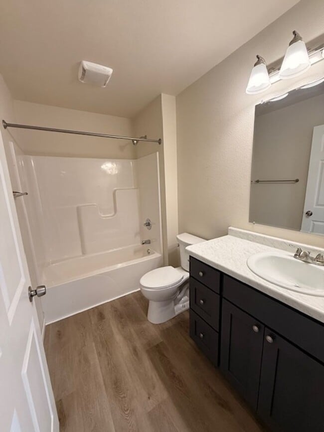 Photo - 300/302 Brock Ave