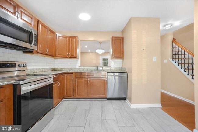 Photo - 8 Almanac Ct