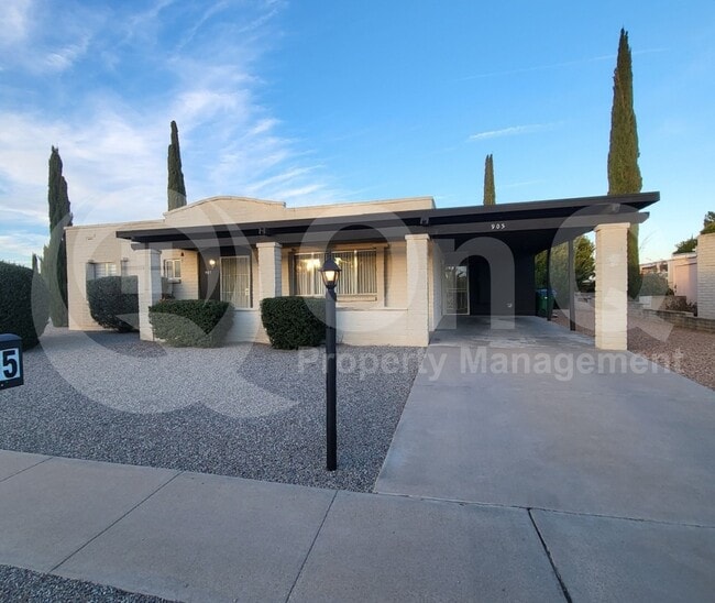 Building Photo - 905 S La Bellota Rental