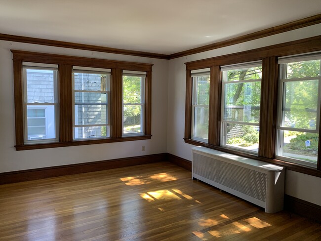 Building Photo - 63 Newport St Unit 63 Newport Street Rental