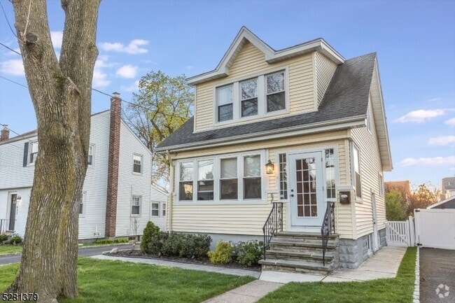 Building Photo - 636 E Passaic Ave Rental