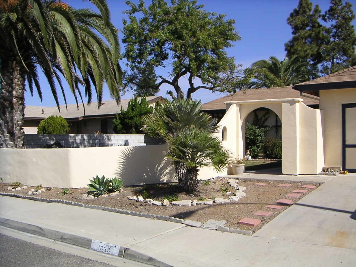 3 Bed House w/Garage, Additional Family Room - 3 Bed House w/Garage, Additional Family Room