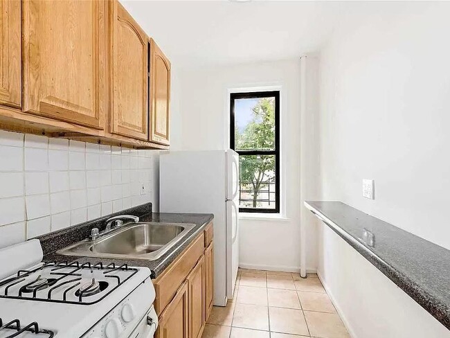 Photo - 2965 Decatur Ave Unit 1E