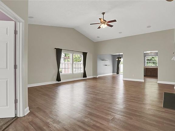 Photo - 18808 Edwards Grove Dr