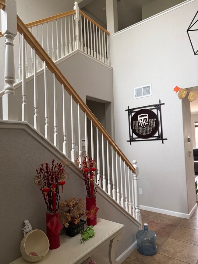 Photo - Gorgous 4 bedroom, 3 full bath home with pool