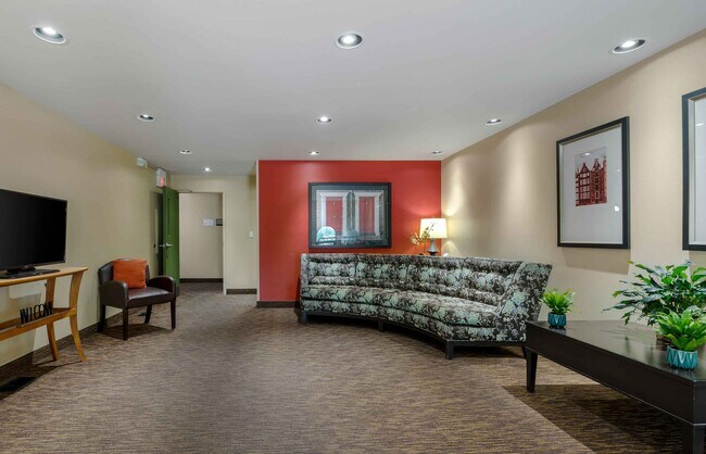 Furnished Studio-Dayton - South