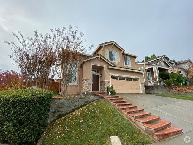 Building Photo - 4 Bed 2.5 Bath Single Family Home In San R...