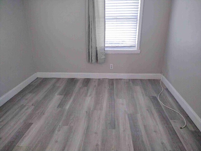 Photo - 520 Grannis Ave S Unidad A