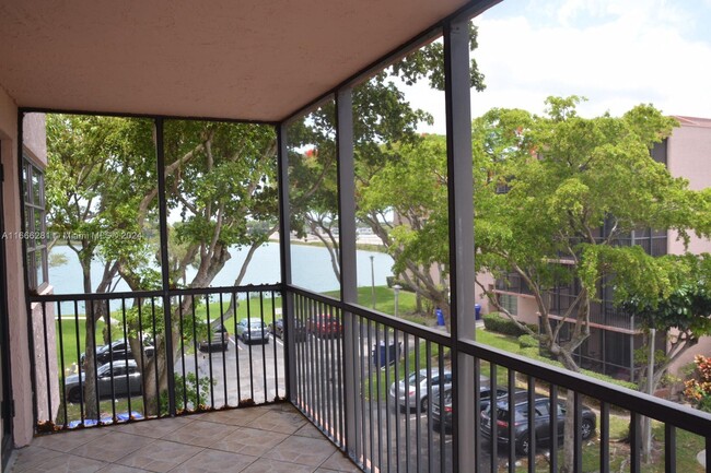 Photo - 20850 San Simeon Way Condo Unit 309-5