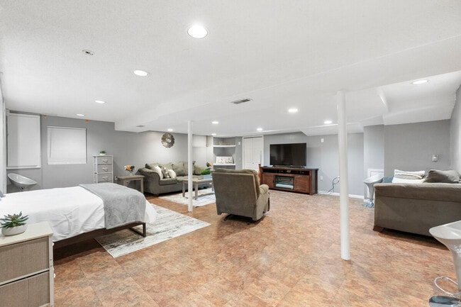 Photo - 5000 190th St Unidad ID1285036P