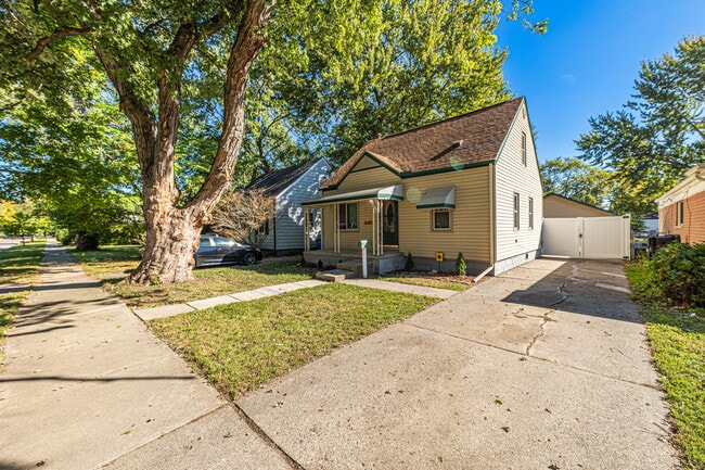 Photo - 4705 Jackson St