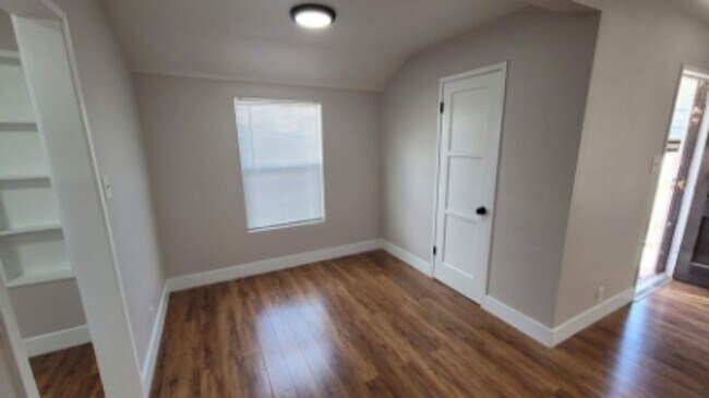 1111 Flora St