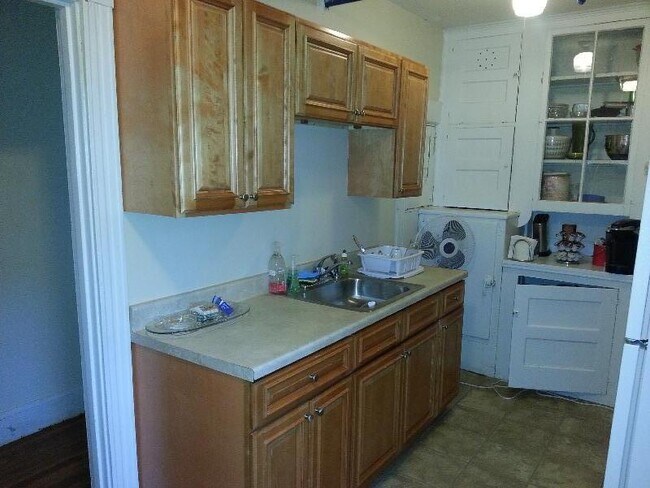 Photo - 1615 Commonwealth Ave