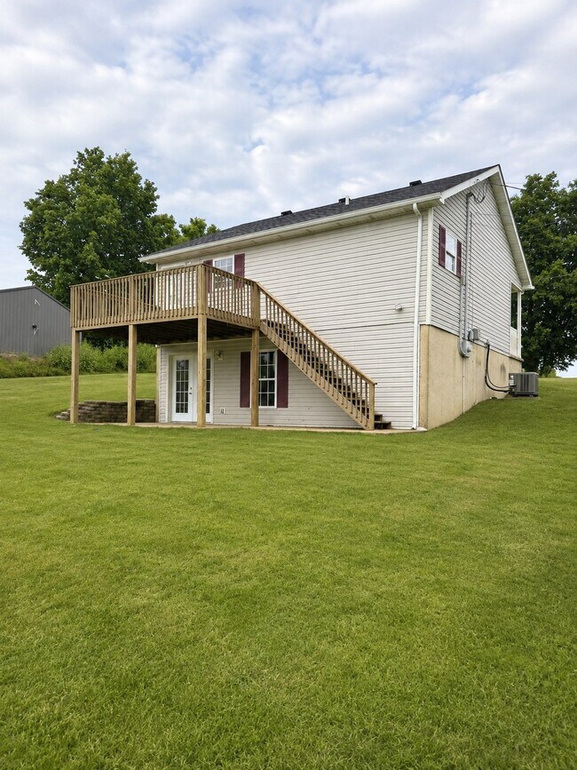 211 Memory Ln