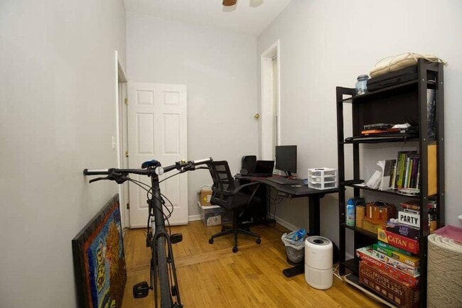 Photo - 1352 N Greenview Ave Unit 1352 N Greenview