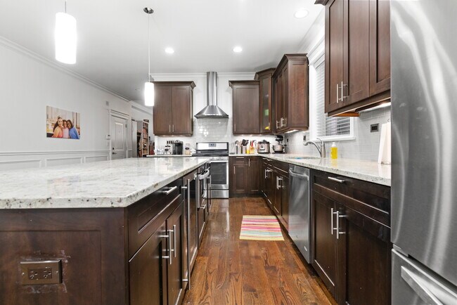 Photo - 1324 W Grand Ave Unit E2