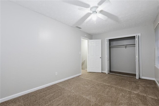 Photo - 284 Timber Creek Ln SW