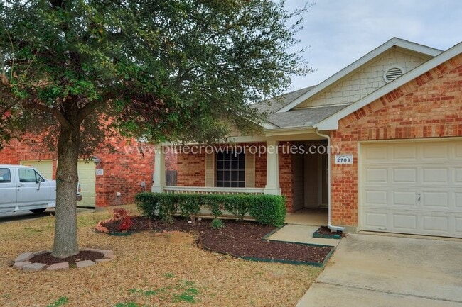 Photo - 2709 Gardendale Dr
