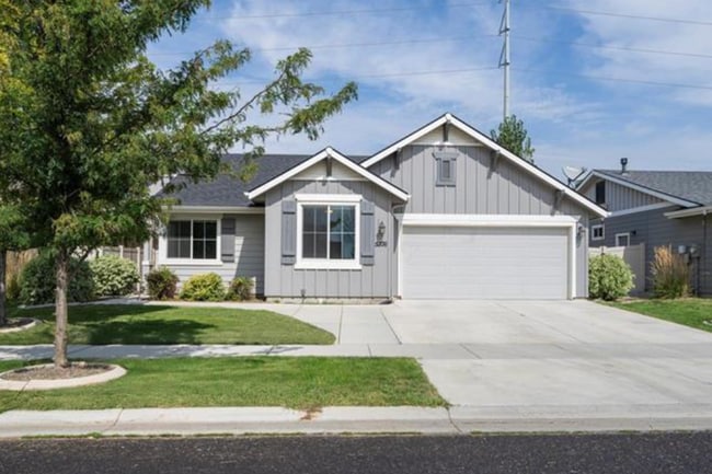 Building Photo - Beautiful North Meridian Home with Upgrade...