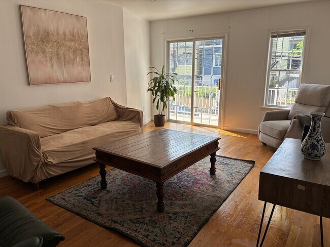 128 Randolph Ave Unit 2