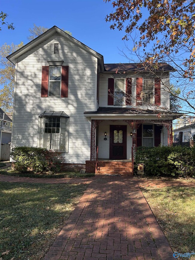 Building Photo - 620 Sherman St SE