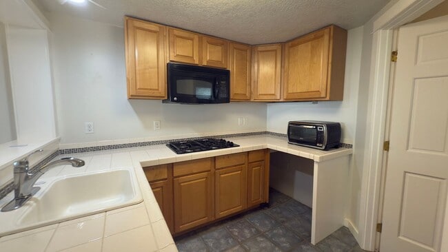 Photo - 1320 Madison Ave Unidad Lower/B