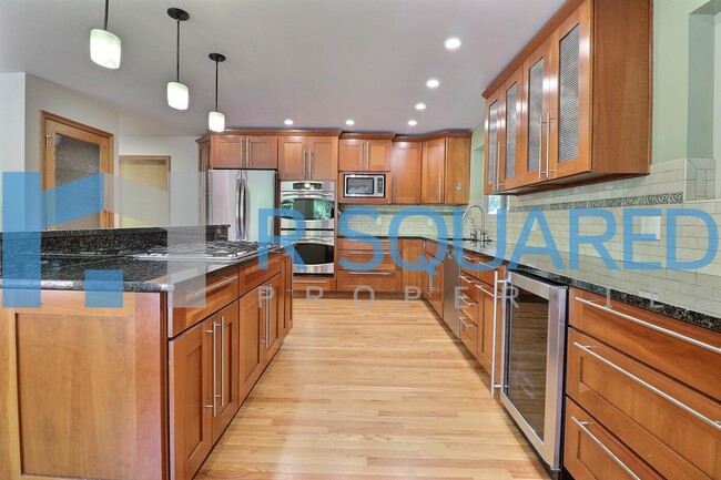 Photo - 307 Slater St