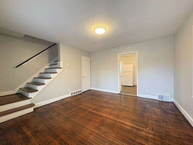 Photo - 2 Bedroom, 1 Bathroom Apartment in High Point!
