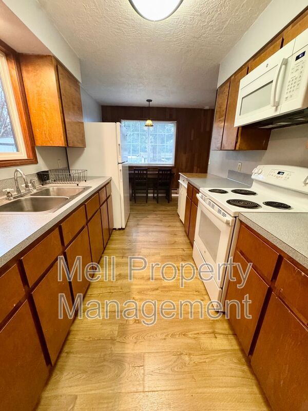 Photo - 10 Campfire Ct