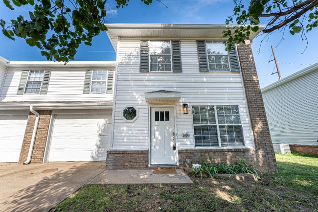 Photo - 2402 S 16th St