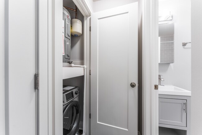 Photo - 641 W Wrightwood Ave