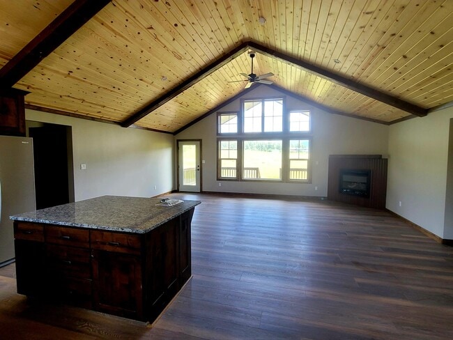 Photo - 401 Alpine Dr