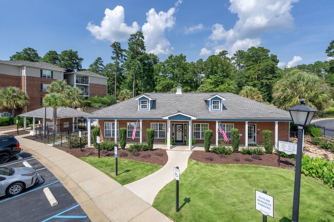 Crestmont Leasing Office
