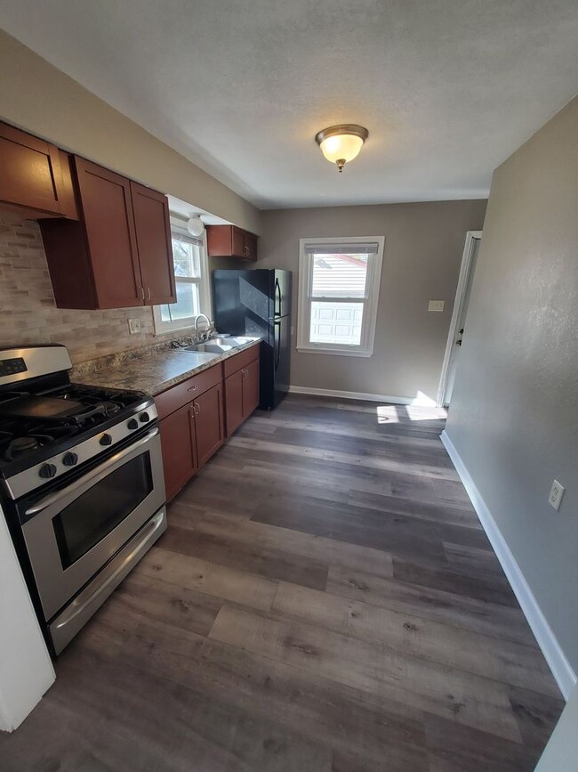 Photo - 5445 N 54th St