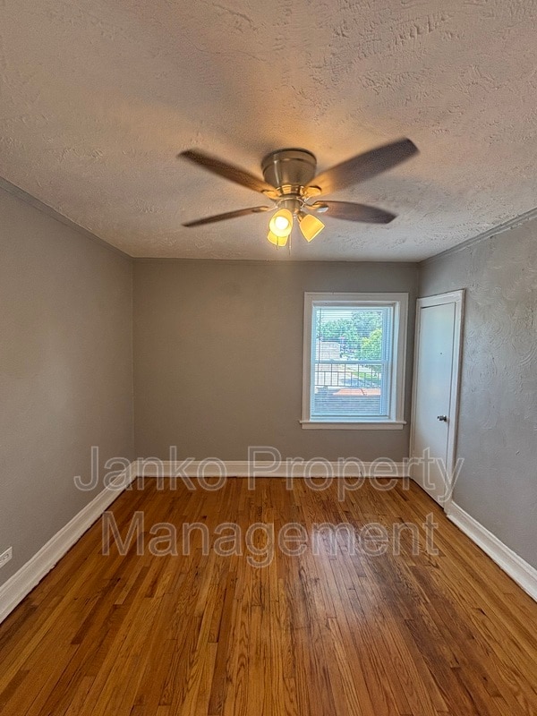 Photo - 9453 S Loomis St Unidad 204