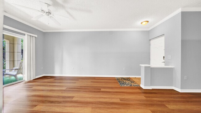 Photo - 3106 Tuscany Way