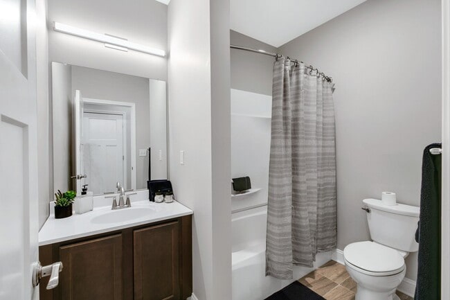 Photo - 534 Madison Ave Unit 02