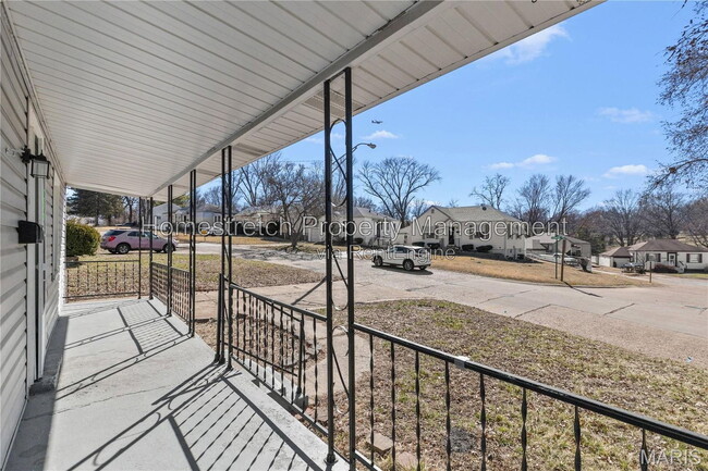 Photo - 7471 Sharon Dr