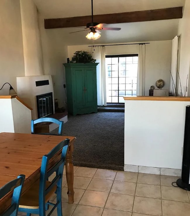 Photo - Spacious single family home in Bakersfield - Schedule your tour now!