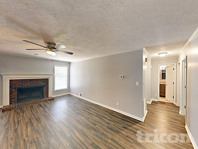 Photo - 33 Eva Ln