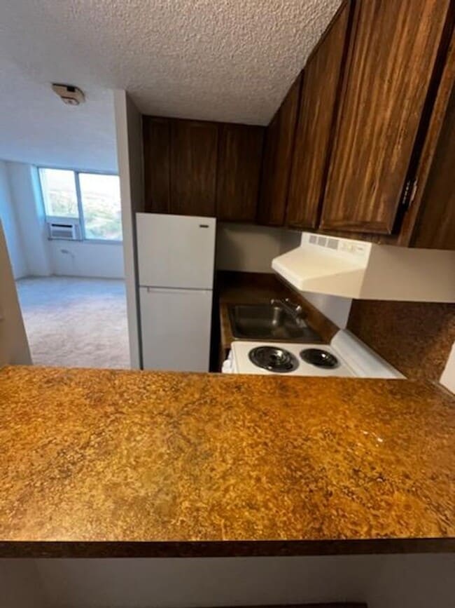 Photo - Pearlridge Square Large Studio with AC, Washer/Dryer, and Reserved Parking Stall Unit 1504
