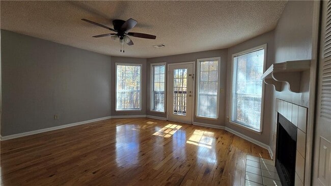 Photo - 1313 Red Deer Way Unit 253