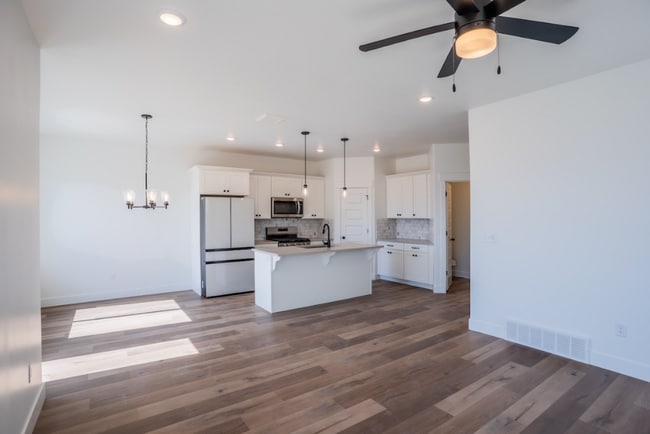 Photo - 2722 Blue Dawn Ln Unit Upper Residence