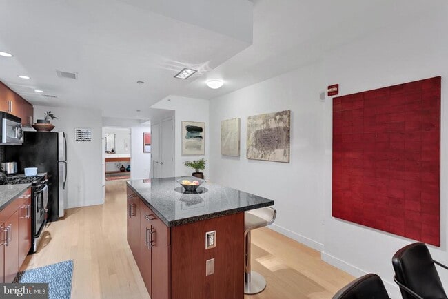 Photo - 912 F St NW Unit 102