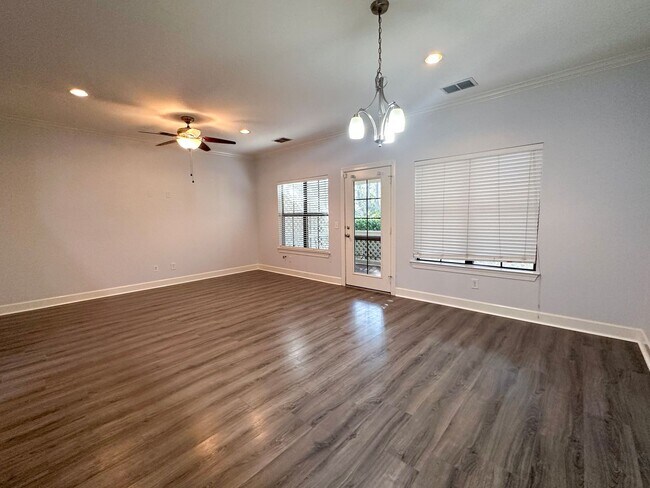 Photo - Charming 3 bed 2.5 bath townhouse