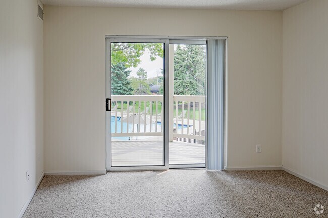 1BR, 1BA - 1C 925 SF